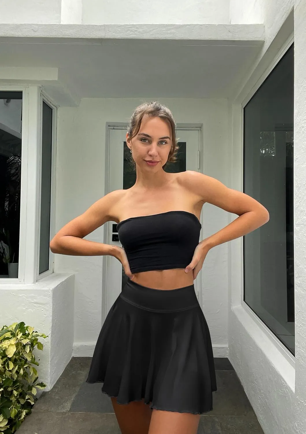 OQQ Women Mini Skirts 2 in 1 Flowy Basic Versatile Stretchy Flared Casual A-line Skirt with Pockets