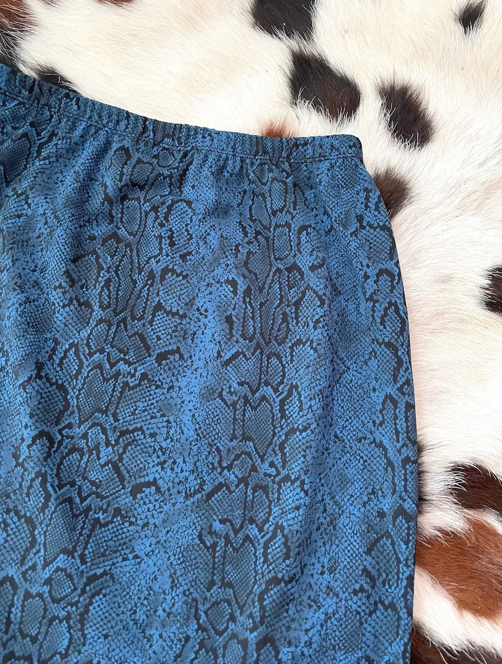 Vintage 90s High-Waist Blue Snake Print Skirt -- Size Medium